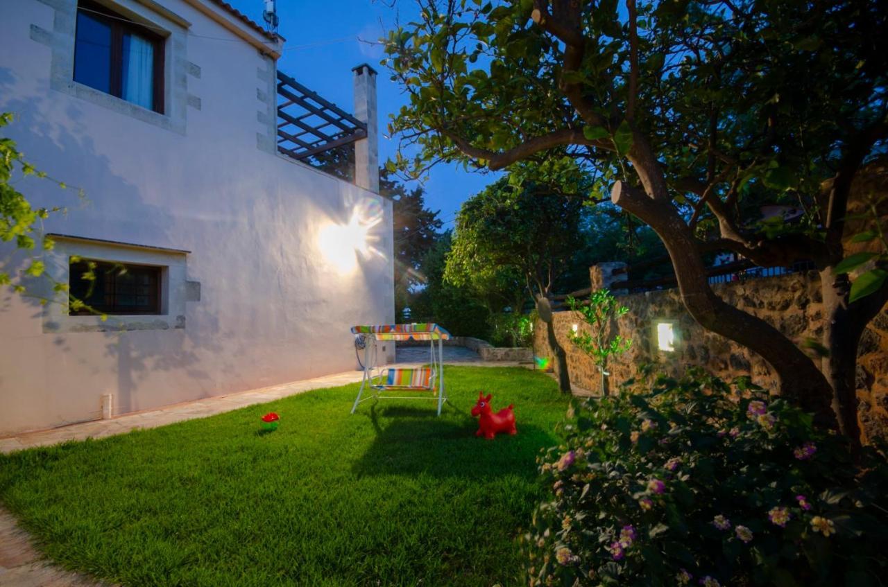 Aretaki Villas Astrátigos Exteriör bild